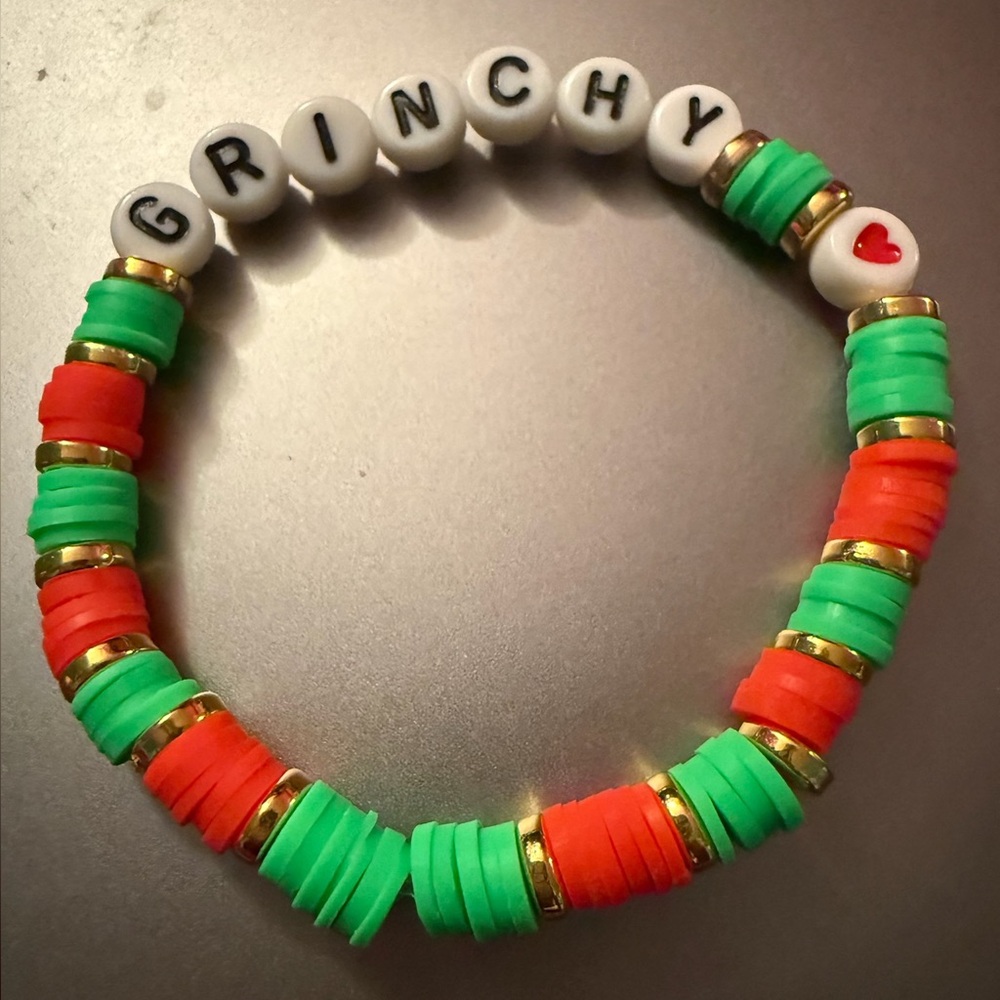 Grinchy Kids Beaded Bracelet - Green and Red